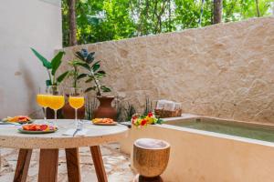 Your Dream Stay Pool Bikes & Near Every Hotspot