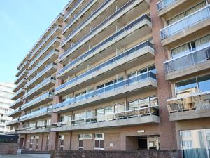 Apartment in Nieuwpoort near the Beach