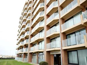Penthouse in Nieuwpoort with Sea Views