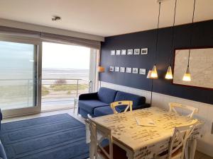 Apartment with bicycle storag