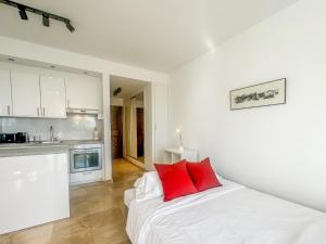Studio in Torremolinos by the Beach
