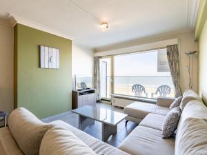 Apartment in Zeedijk with Sea View Terrace