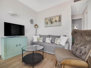 Apartment by the Bajondillo Beach