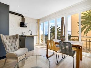 Apartment by the Bajondillo Beach