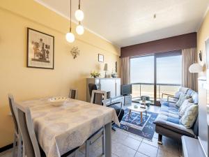 Studio Apartment Zeedijk with Ocean View