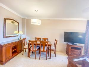 Apartment in Benalmádena with Sea Views