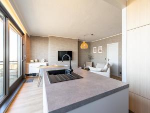 Penthouse by the Sea with Stunning Rooftop Views