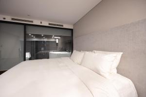 KIM Apartment & Homestays at PentStudio West Lake