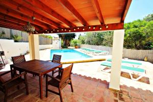 Emma - sea view holiday home with private pool in Benissa