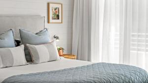 Byron Centre Apartment with Pool