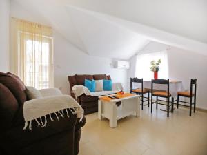 Apartments Kapetan - One Bedroom Apartment with Terrace