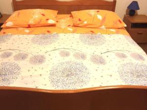 Seaside Okrug Gornji Apartment with Terrace and Patio - Two Bedroom Apartment with Terrace