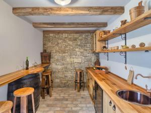 Authentic Villa Bani - Four Bedroom Villa With Pool