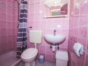 Apartments Jug - Studio Apartment with Balcony