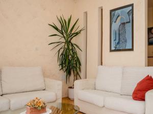 Guest House Villa Anggela - Two Bedroom Apartment with Balcony and Sea View