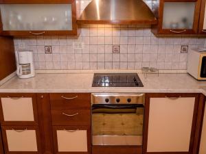 Guest House Villa Anggela - Two Bedroom Apartment with Balcony and Sea View