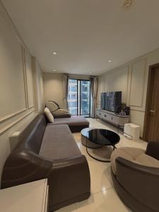 Modern 2BR Apt - Central HCMC
