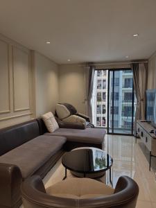 Modern 2BR Apt - Central HCMC