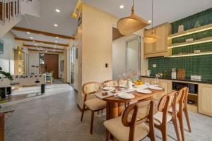 Kochi House, brand new 4BDR, 850m to the beach