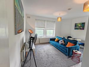 Garland Modern Park View Apartment, Hackney 4