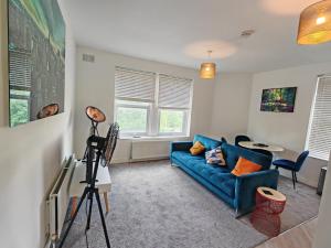 Garland Modern Park View Apartment, Hackney 4