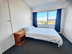 special in winter from 138 for three bedrooms unit in Johnsonville Wellington