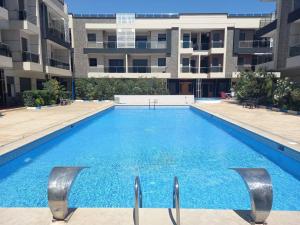 Saidia marina CARACAS WIFI Clim Piscine 100 Metre de plage