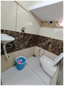 HOTEL JAG LAXMI PALACE Near Shri Mahakaleshwar Jyotirlinga Temple And Railway Station - Fully Air Conditioned & Spacious Room - Free Wi-fi & Free Parking Available - Best Hotel In Ujjain