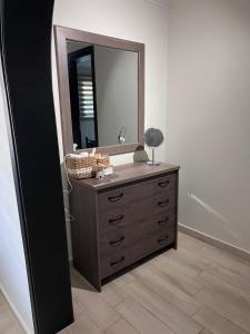 Demis Apartments Near Athens Airport