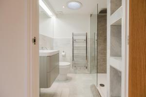 Inkerman House - Gorgeous House and Gardens