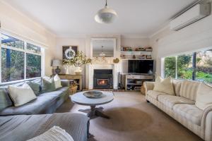 'Ardbrae' Countryside Tranquility with a Charming Cottage