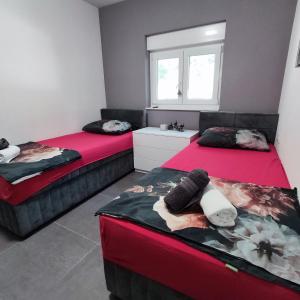 VILLA PALAVRA - Apartments With Amazing Sea Views and Heated Pool