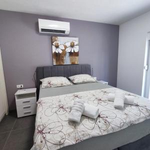 VILLA PALAVRA - Apartments With Amazing Sea Views and Heated Pool