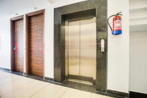 Collection O Amritsar Near Railway Station