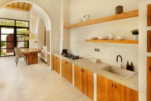 Balidroomvilla Sanur Mangrove - Full Serviced - Beachside