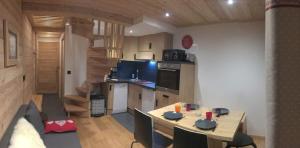 Maisons de vacances Duplex renovated in 2021 in Roubion : photos des chambres