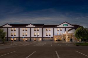 Quality Inn & Suites Manhattan