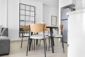 Silkhaus Vacation Homes lavish 1BDR in new tower with pool & gym access