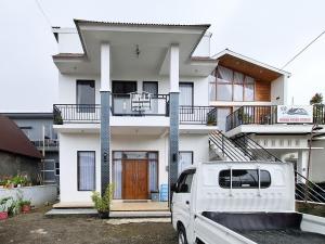 Labella Homestay 2 Syariah RedPartner near 0 KM Dieng