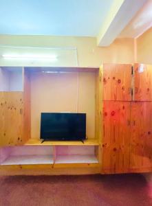 Nirvana hotel , near by hot springs in manali bashisht