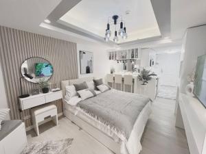 Soleil La Vie at Azure North Resort Residences