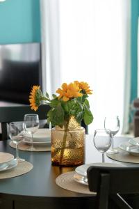 Family Apartment with Air Conditioning in Mielno by Noclegi Renters