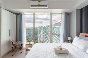 Cee Staycation in the City - Azure Maui Penthouse