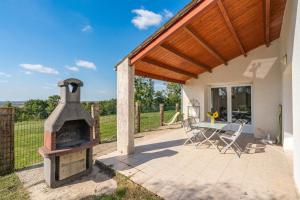 Maisons de vacances Gite de Groupe piscine interieure : photos des chambres