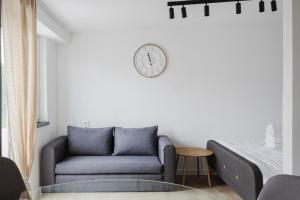 Grunwald Raszyńska Bright Apartment by BookingHost