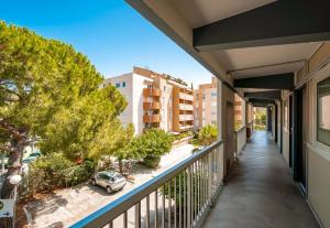 Hotels B&B HOTEL Hyeres : photos des chambres