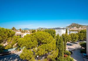 Hotels B&B HOTEL Hyeres : photos des chambres