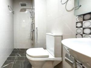 Huge luxurious 1 bedroom