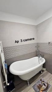 Apartament 3 camere Mamaia Nord