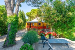 Villas Charmante Villa avec piscine : Villa - Vue sur Jardin